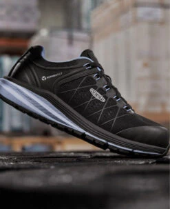 Keen Women's Vista Energy ESD (Carbon-Fiber Toe) | Hydrangea/Black 13 Keen Women's Vista Energy ESD (Carbon-Fiber Toe) | Hydrangea/Black -Keen 1025241 PDP RightImage