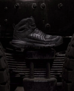 Keen Men's Kansas City Mid (Carbon-Fiber Toe) | Black/Gun Metal -Keen 1025617 PDP LeftImage