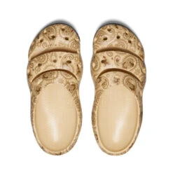 Keen Men's Yogui Arts Clog X THC | Caffe Latte Paisley 11 Keen Men's Yogui Arts Clog X THC | Caffe Latte Paisley -Keen 8bdebc61a812dc8d61c8f63ca04eab4537c3c1e6