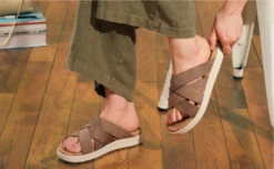 Keen Women's Elle Mixed Slide | Brindle/Birch -Keen ElleMixedSlideLifestyleDoublewide 38c4d08b 087f 45de 97eb 6e10aa02c2d3