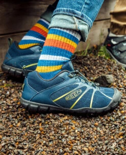 Keen Big Kids' Chandler 2 CNX Sneaker | Black Iris/Evening Primrose -Keen KidsChandler2Lifestyle3 5d37f2ee 615b 44aa 8ce3 a83ef70cde85