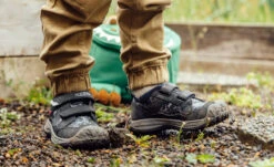 Keen Little Kids' Speed Hound | Black/Camo 11 Keen Little Kids' Speed Hound | Black/Camo -Keen KidsSpeedHoundPDPLifestyle1Kids1026194 a51300a6 45df 4287 a328 f3d8d5706936