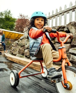 Keen Little Kids' Speed Hound | Black/Camo 12 Keen Little Kids' Speed Hound | Black/Camo -Keen KidsSpeedHoundPDPLifestyle2Kids1026194 d995cd95 8e50 41a8 b135 1a97c932847c