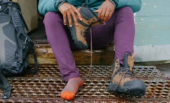 Keen Men's Revel IV Polar Waterproof Boot | Black/Magnet -Keen Revel1024136PDPLifestyle1 505a9446 1ea0 44ae afcf 020a3f1a5868