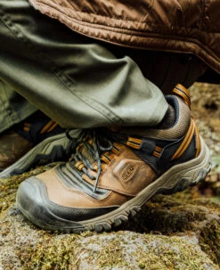 Keen Men's Ridge Flex Waterproof | Bison/Golden Brown 12 Keen Men's Ridge Flex Waterproof | Bison/Golden Brown -Keen RidgeFlexPDPLifestyle2Family 1