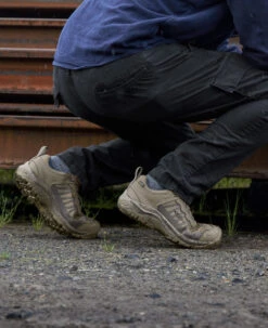 Keen Men's Reno KBF Waterproof (Carbon-Fiber Toe) | Brindle/Morel -Keen SDD 506 PDP Reno 1027106 Right Image