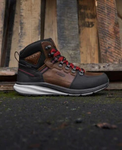 Keen Men's Red Hook Waterproof Boot (Soft Toe) | Tobacco/Black -Keen SDD 604 RedHook 1025618 Right Image